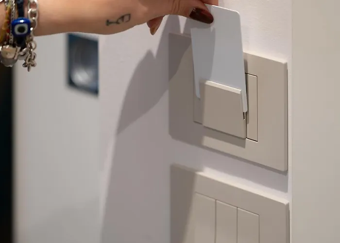 Elisea Your Escape 滨海波利尼亚诺