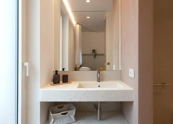 招待所 Elisea Your Escape 4*